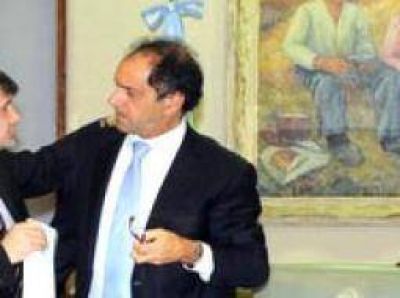 Scioli entreg� 200 mil pesos para reparar el Palacio Municipal de Rivadavia
