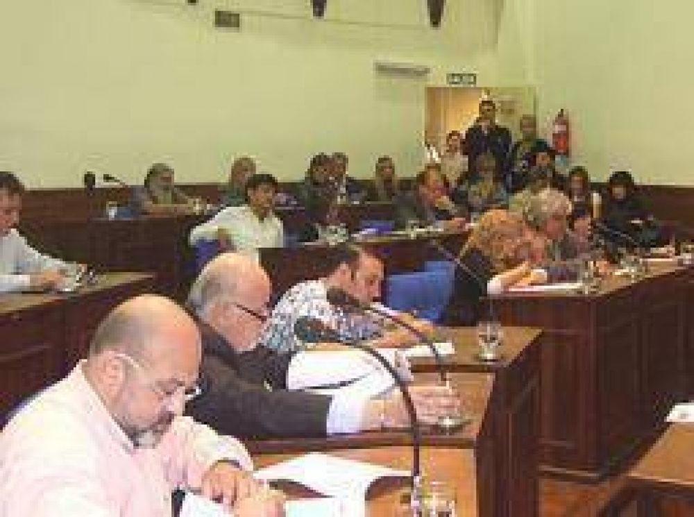 Avellaneda: Desestimaron pedido de Interpelaci�n a Secretario por "apolog�a a las drogas"