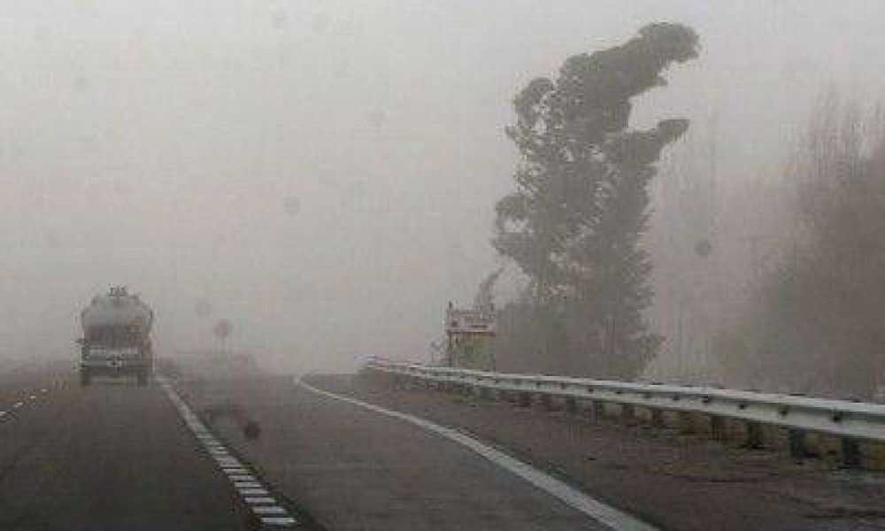 Baj� el viento Zonda y en la tarde llegar� un frente fr�o