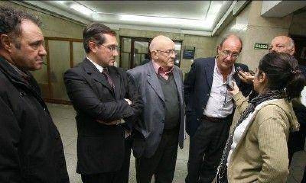 Gobierno y oposici�n est�n de acuerdo en prorrogar la intervenci�n en OSM