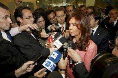 Desde Espa�a, Cristina neg� que se est�n frenando importaciones
