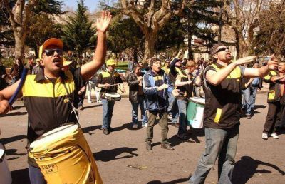 Taxistas se movilizan hasta el Municipio contra el trabajo en negro