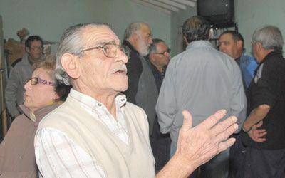 Los ex ypefianos acordaron �negociar� por 15 d�as m�s