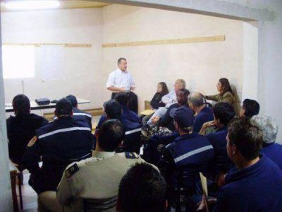 Se desarroll� en Stroeder una capacitaci�n sobre �Herramientas de contenci�n en situaciones de Crisis�