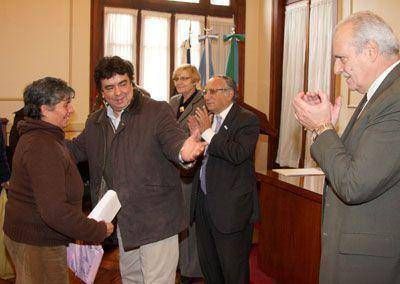 Entrega de pensiones graciables a vecinos del Distrito