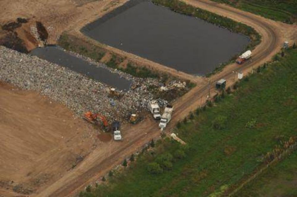  Asamblea Ambiental "No + Ceamse" Presentan el proyecto �Basura 0� para el municipio de Berisso