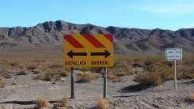 Iniciaron asfalto en la estrat�gica Barreal-Uspallata