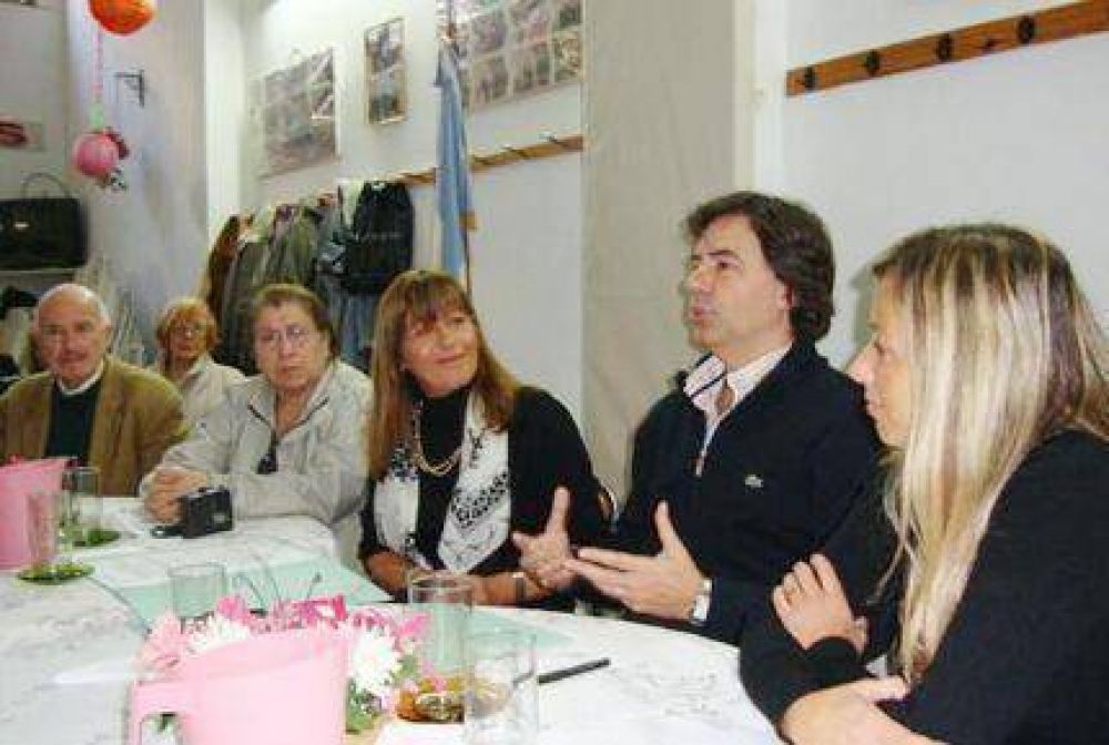 Los Centros de Jubilados recibir�n �Capacitaci�n en Turismo� desde el EMTUR