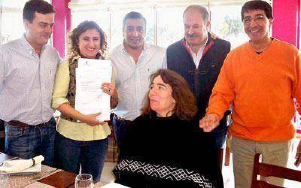 Promueven la actividad tur�stica de cruceros en Puerto Deseado