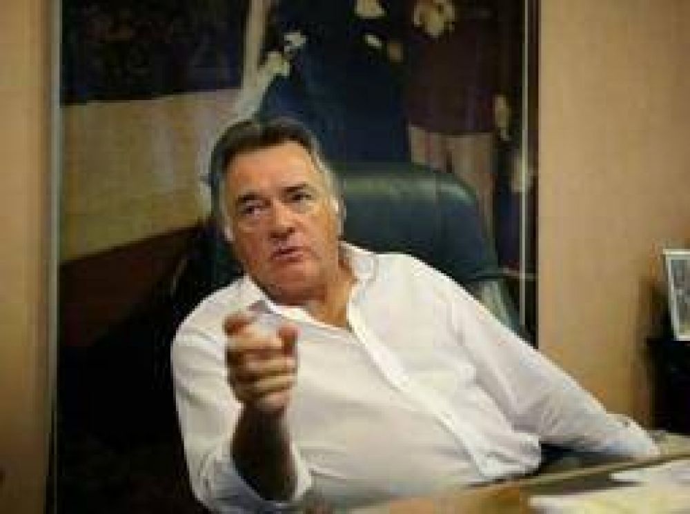 Barrionuevo llam� a paro de gastron�micos para el fin de semana largo