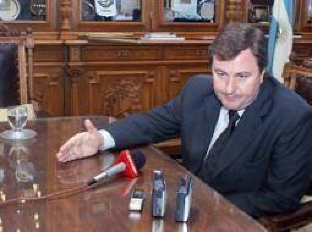 Intendente Ducl�s dar� una charla en la UNLP