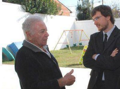 Rodolfo Livingston y Lucas Ghi recorrieron la urbanizaci�n del Barrio Carlos Gardel