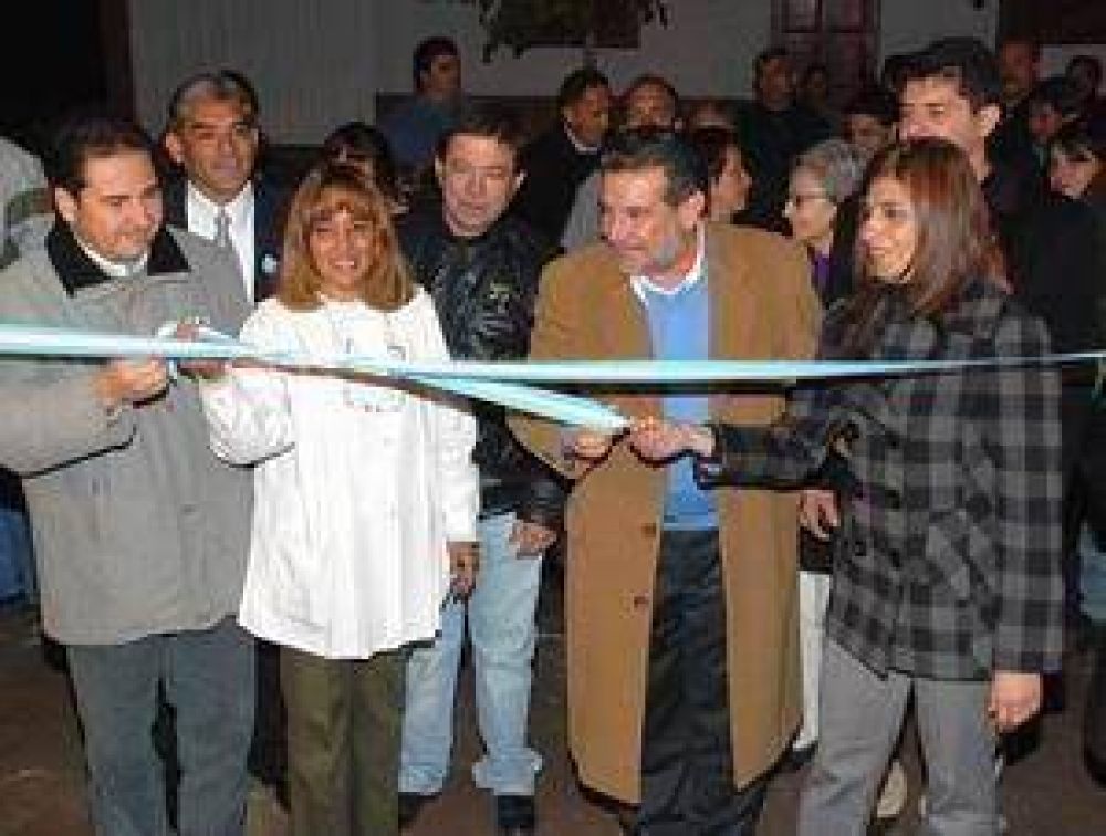 Beder Herrera inaugur� los talleres de la escuela �266 nocturna Sarmiento�