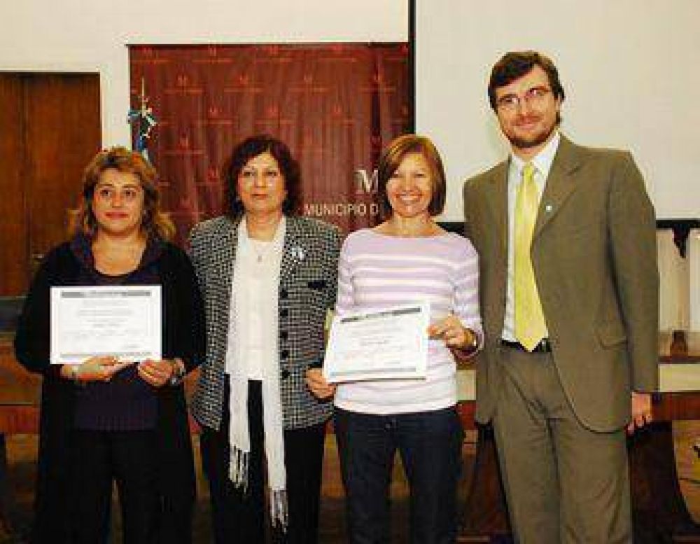 Se entregaron diplomas por cursos orientados a adultos mayores