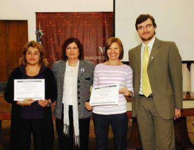 Se entregaron diplomas por cursos orientados a adultos mayores