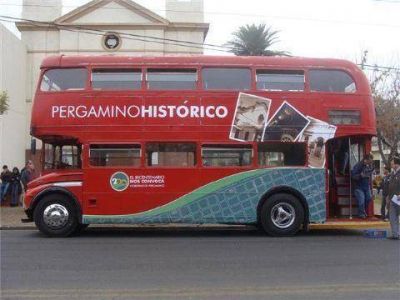Bus tipo londinense Paseo �Pergamino Hist�rico�