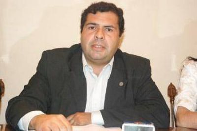 Partido Socialista de Z�rate �Es una barbaridad echar al �nico intendente socialista�