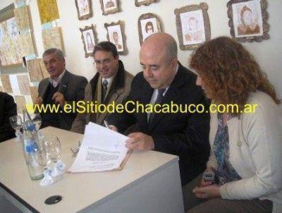 Se Firm� acta de inicio de obra por la reconstrucci�n de la sala del teatro italiano