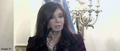 La presidenta firm� la prorroga industrial