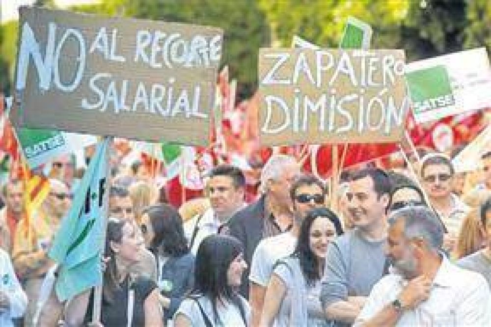 Con protestas, se lanz� el plan de ajuste en Espa�a