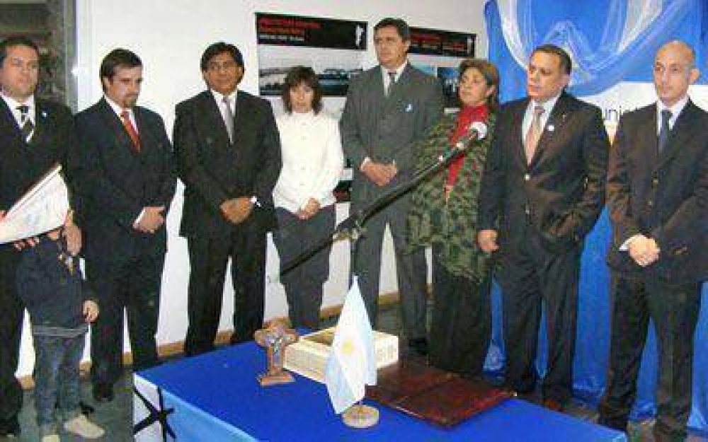 Cotillo reestructur� su gabinete