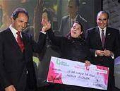  Scioli entreg� el microcr�dito 5.000 del Banco Provincia