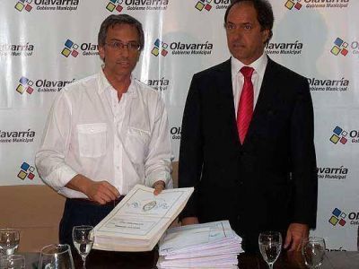 Scioli viene el jueves a entregar viviendas y un anticipo de fondos para construir otras 120 casas 