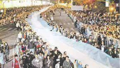 El desfile de las provincias, una fiesta masiva y popular