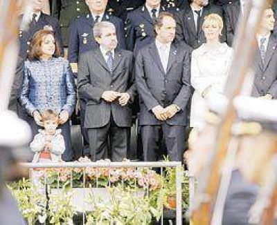 La Presidenta falt� sin aviso al desfile militar en la 9 de Julio