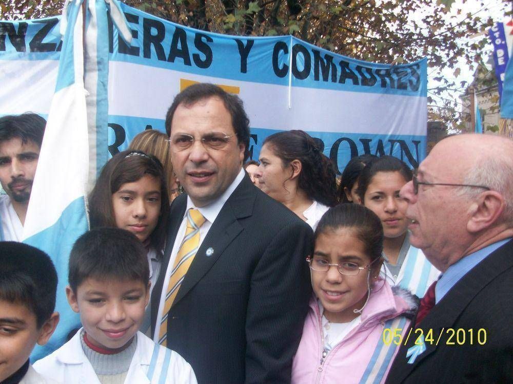 UNA MULTITUD PARA ESCUCHAR A GIUSTOZZI EN CALZADA