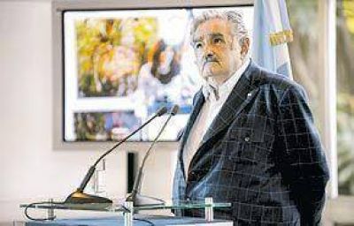 El gobierno de Mujica busca modificar el secreto bancario