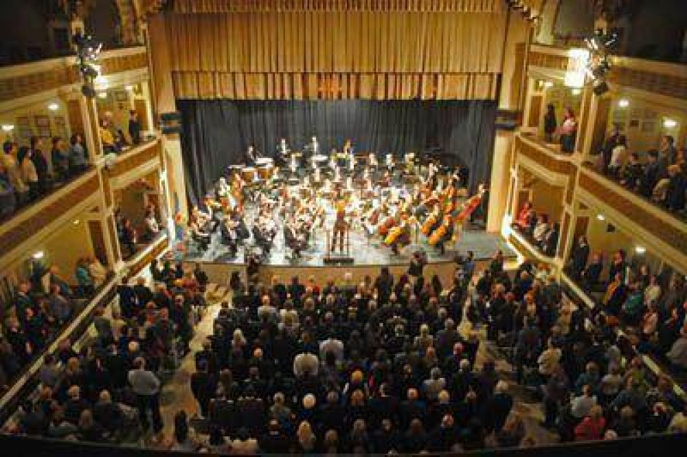 Celebra la ciudad el Bicentenario