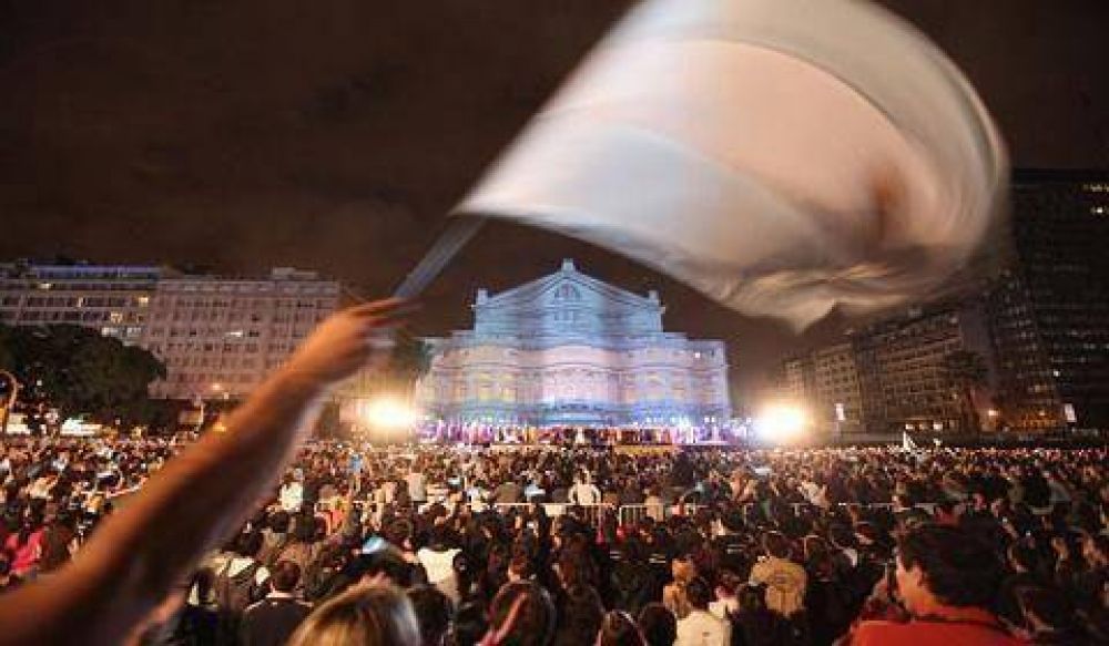 El Teatro Col�n reabri� sus puertas con una emocionante ceremonia