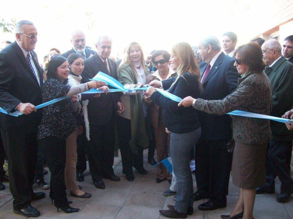 Se inaugur� la Maternidad Provincial "25 de Mayo"