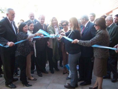 Se inaugur� la Maternidad Provincial "25 de Mayo"