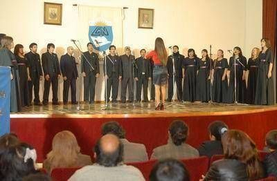 Baile y canto patrio en la vigilia de la ciudad por el Bicentenario