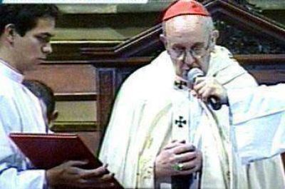 En el comienzo del Tedeum en la Catedral, Bergoglio pidi� por la unidad
