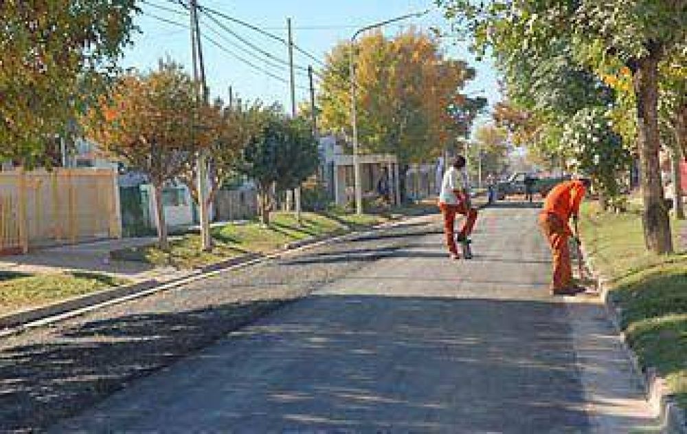 Avanza la pavimentaci�n de calles en diversos sectores de Pergamino