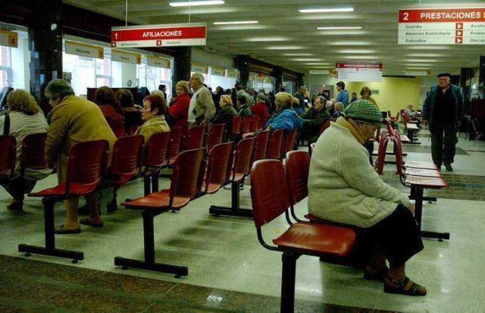 �No estamos recibiendo vacunas y es mucha la demanda de la gente�
