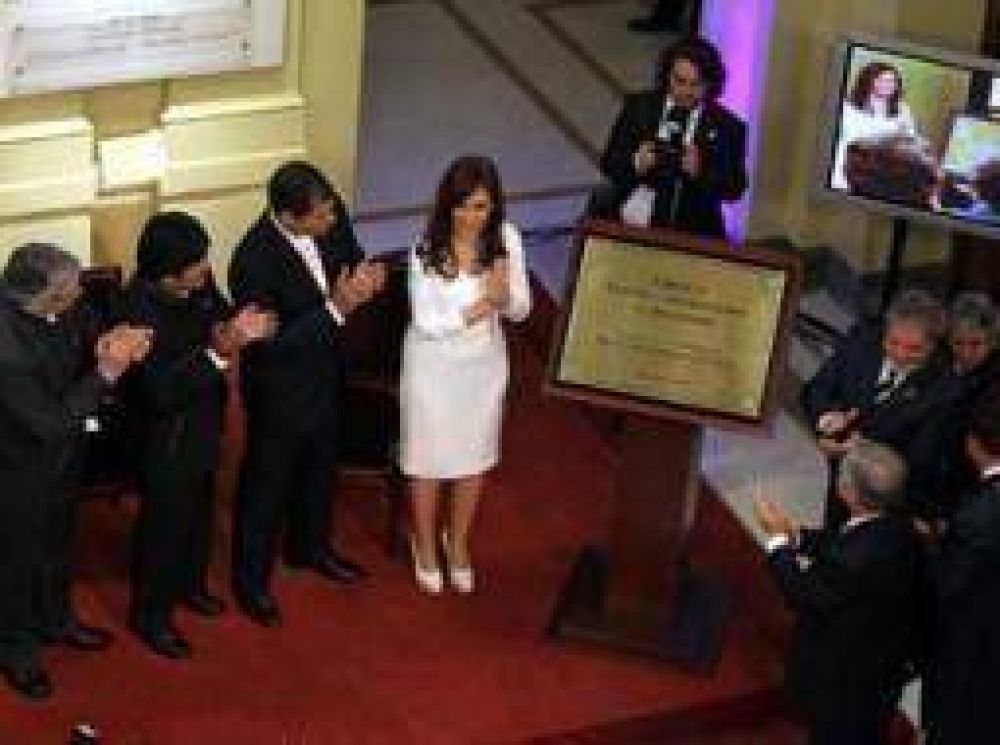 Bicentenario: Cristina Kirchner cerr� los festejos con la Cena de Gala