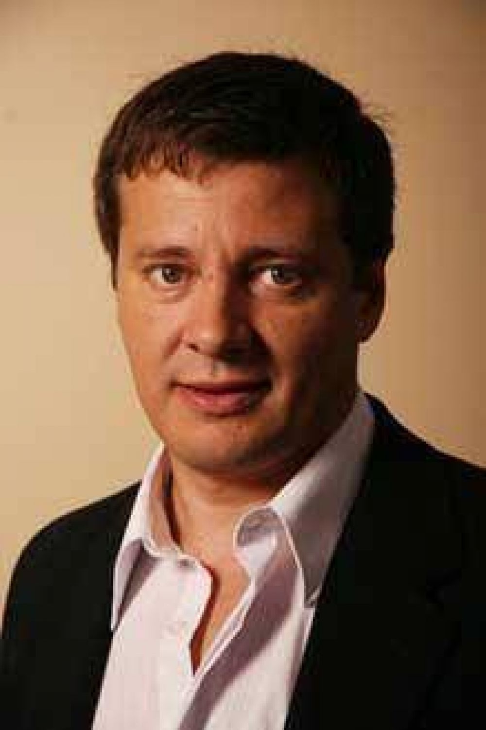 Carri� ya tiene candidato a gobernador bonaerense