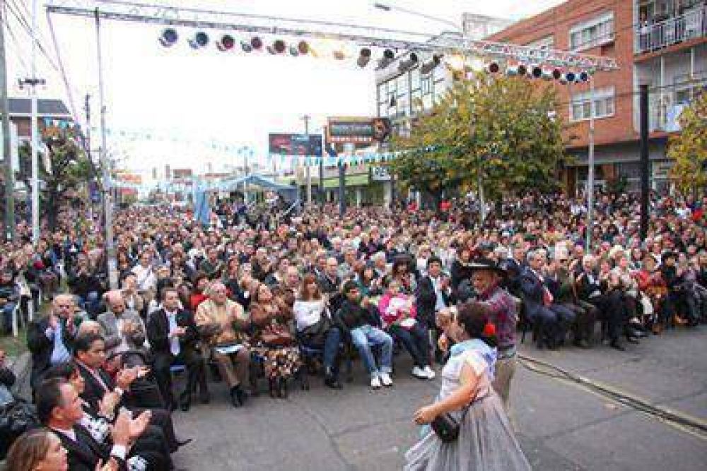 M�s de 15.000 vecinos celebraron los 200 a�os de la Patria en San Justo