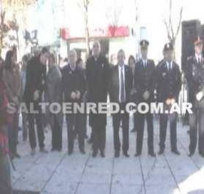 Acto oficial por el 25 de mayo