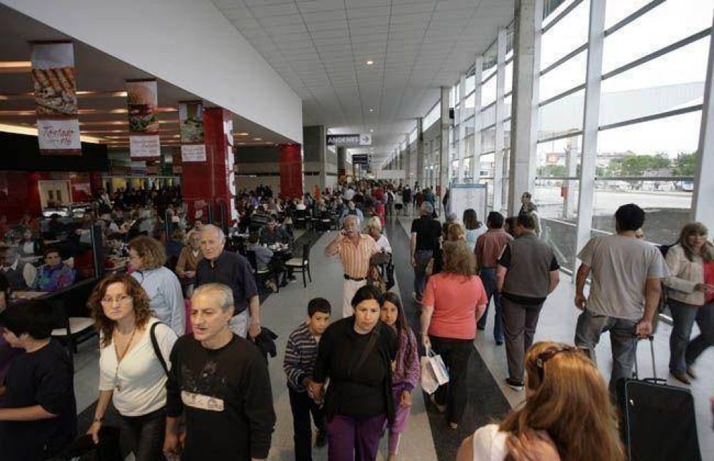 Clasuran dos locales en la nueva Terminal
