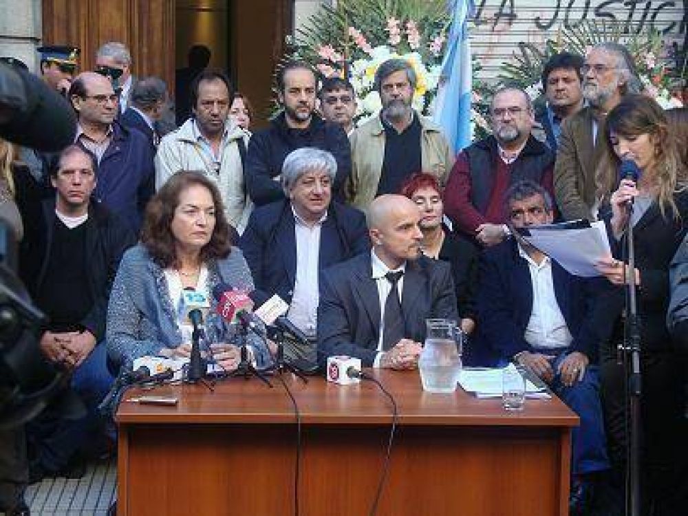 �No nos dejan trabajar e intentan disciplinarnos�