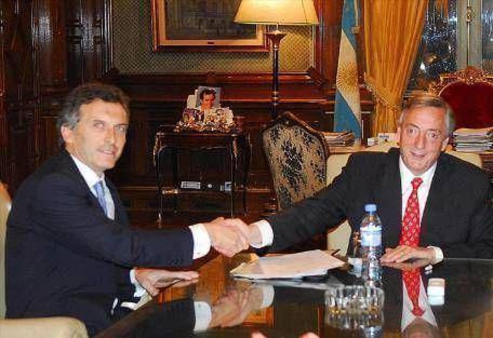 Luego de los festejos del Bicentenario, se acelera la carrera hacia 2011