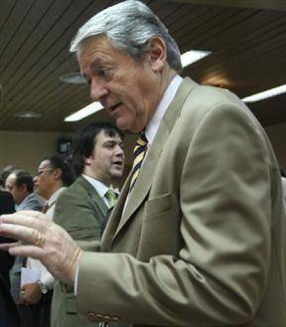 Kunkel: "Si las internas fueran este a�o, Kirchner ser�a nuestro candidato"
