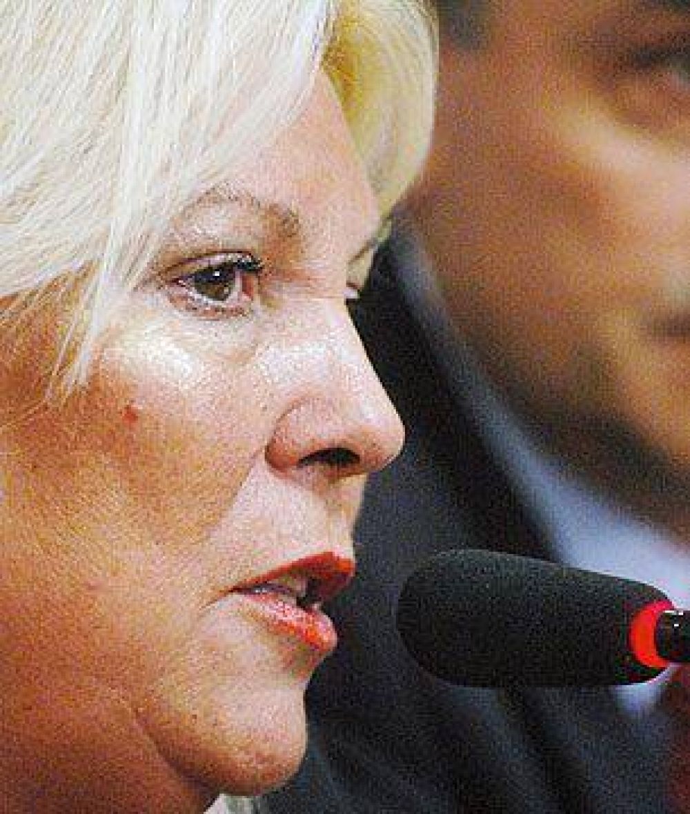  "Apoderarse de las fiestas es castigado por los dioses"  