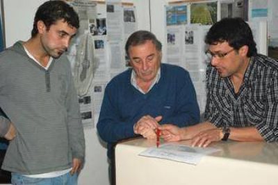 Barrio demorado Reuniones para iniciar la obra de tendido el�ctrico en Los Ceibos