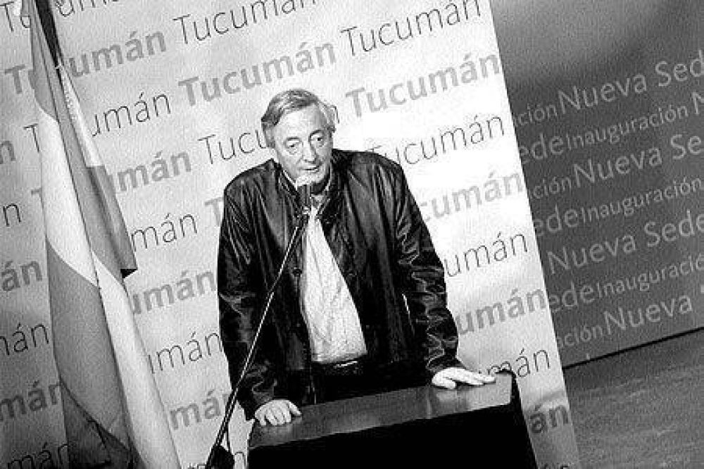 "Argentina est� much�simo mejor que en 1910", dijo Kirchner